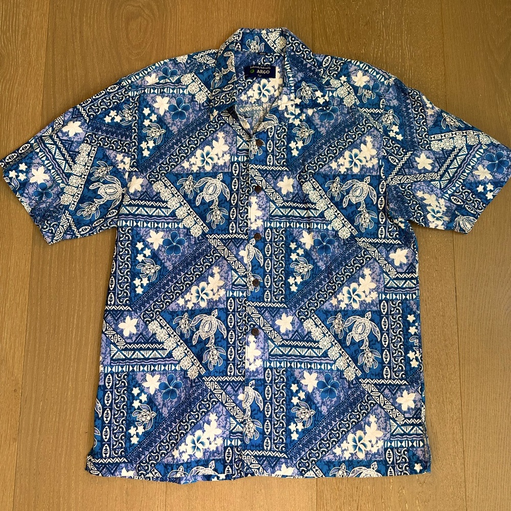 Argo button down surf/pacific style shirt Blue size Small made in Fiji